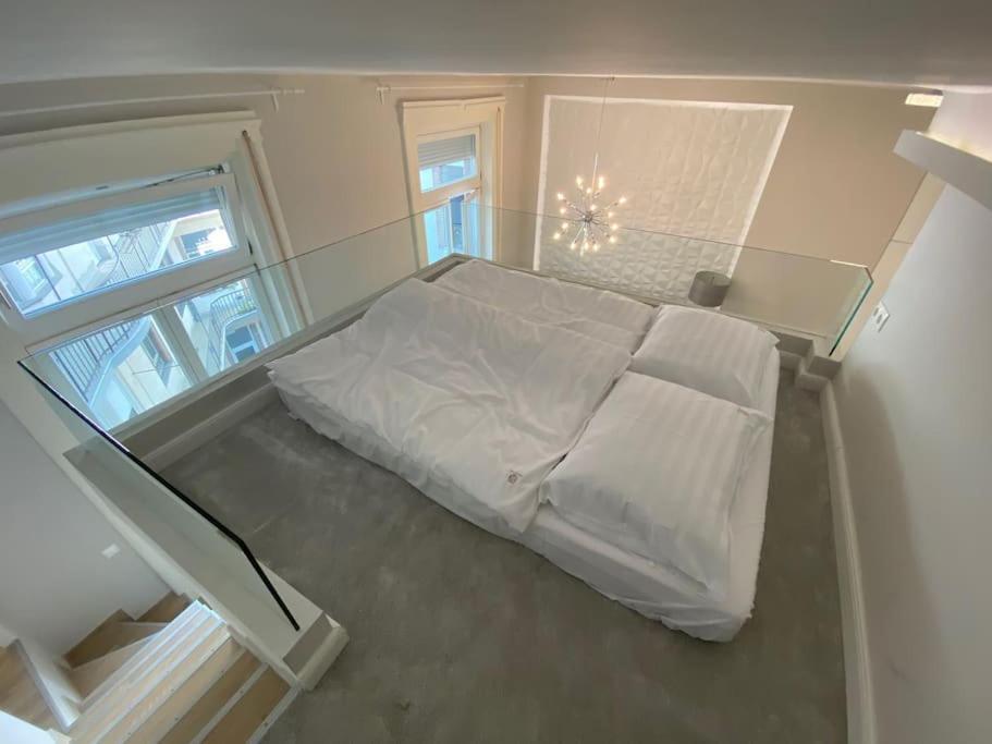 Stylish Apartment Near The River ブダペスト エクステリア 写真